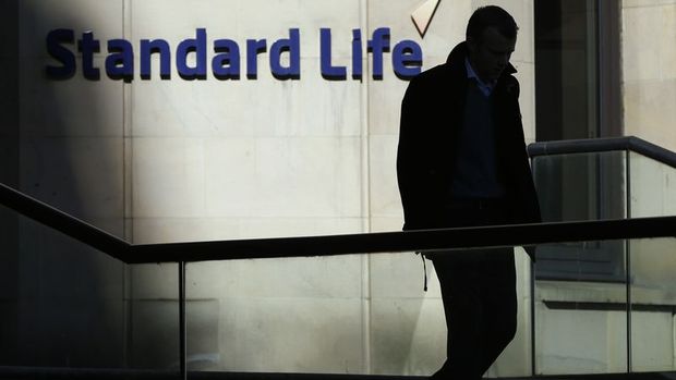 Standard Life İngiltere’de konut fonlarını askıya aldı