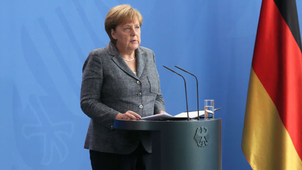 Merkel: Almanya seçilmiş hükümetin yanındadır 