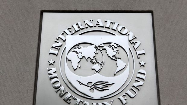 IMF Türkiye'nin 2017 büyüme tahminini düşürdü