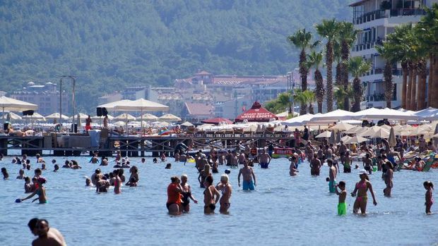 Yabancı turist sayısı Haziran'da yüzde 40.9 azaldı
