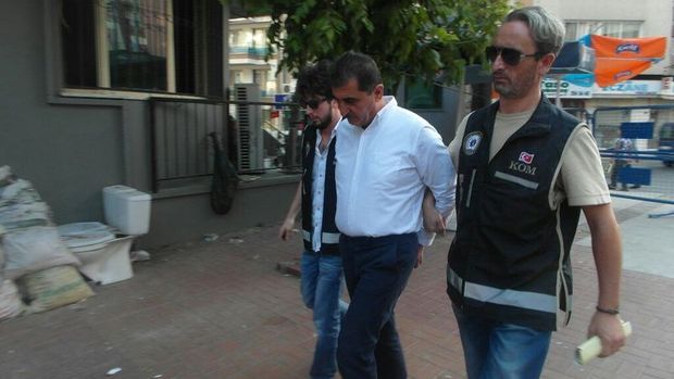 İzmir'de 7 işadamı FETÖ soruşturması kapsamında gözaltında