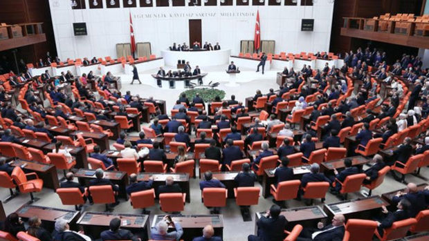 AKP, CHP ve MHP yeni anayasa paketi için bir araya geliyor