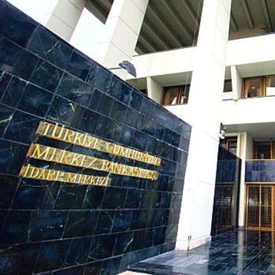 TCMB faiz koridorunun üst bandını indirdi