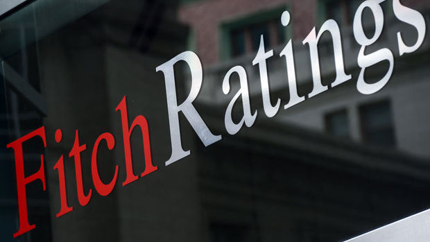 Fitch 3 Türk şirketinin ve 18 bankanın görünümünü negatife çevirdi