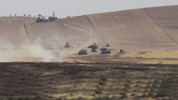 Türk jetleri Cerablus'un güneyinde YPG'yi vurdu