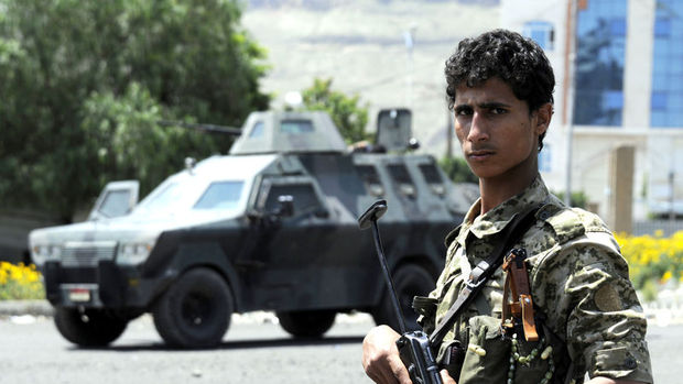 Yemen'de bomba yüklü araçla saldırıda 45 kişi öldü