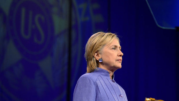 Clinton'ın e-postasını ifşa eden kişiye hapis cezası