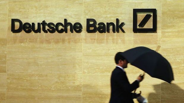 Hedge fonları “Deutsche Bank”ı bırakıyor
