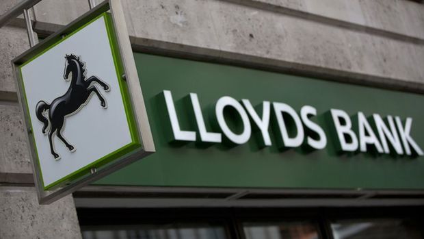 İngiltere Lloyd's'taki hisselerini satıyor