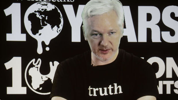 Wikileaks, Clintonın kampanya yöneticisinin e-postalarını yayınladı