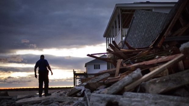 Matthew Kasırgası ABD'de 16 can aldı, maddi hasar 6 milyar dolar
