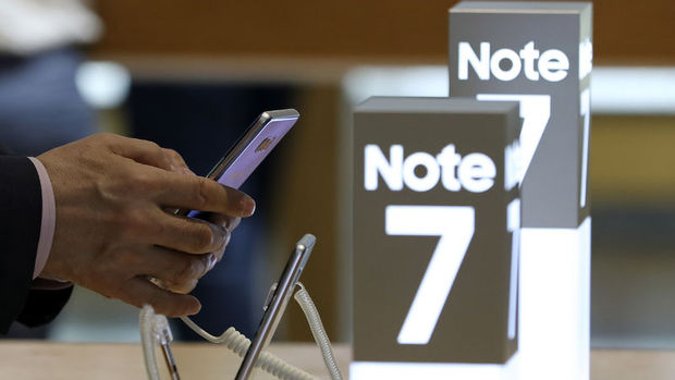 Samsung Galaxy Note 7'nin üretimini askıya aldı