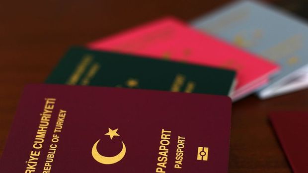 Türkiye bugünden itibaren çipli pasaporta geçiyor