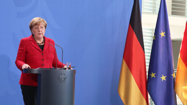 Merkel'den Trump'a 'sıkı işbirliği' çağrısı 