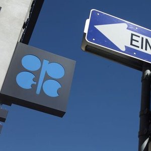 OPEC BAKANLARI “ANLAŞMA” KONUSUNDA İYİMSER