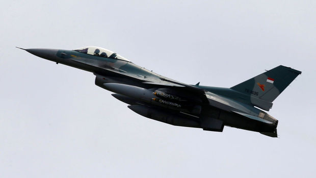 Danimarka İncirlik Üssü'nden F-16 uçaklarını çekiyor