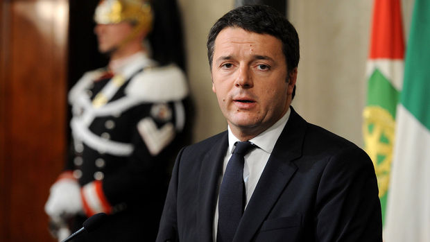 İtalya’da Başbakan Renzi’nin istifası ertelendi 