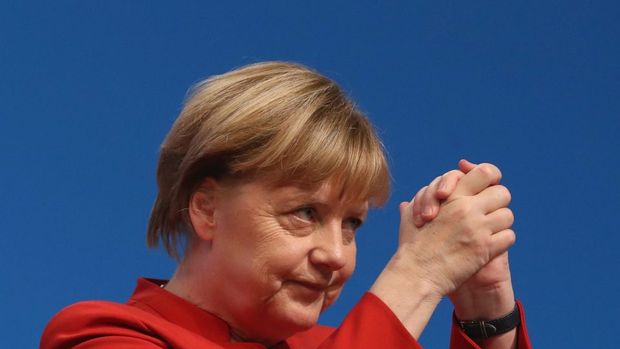 Angela Merkel tekrar genel başkan seçildi