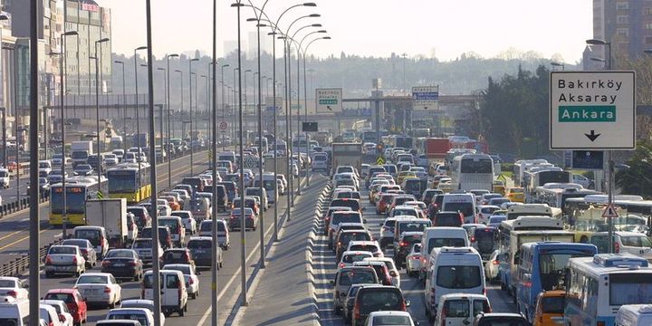 Trafiğe kayıtlı araç sayısı arttı
