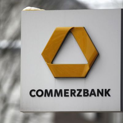 Commerzbank'ın 2017 sonu dolar/TL tahmini: 3.75
