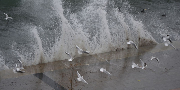 Çanakkale Boğazı transit gemi geçişlerine kapatıldı