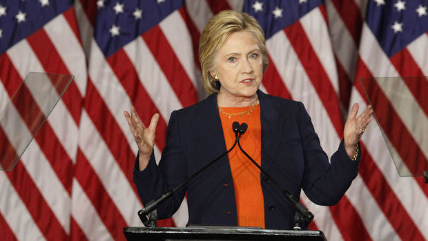 Hillary Clinton, New York Belediye Başkanlığı için aday olacak