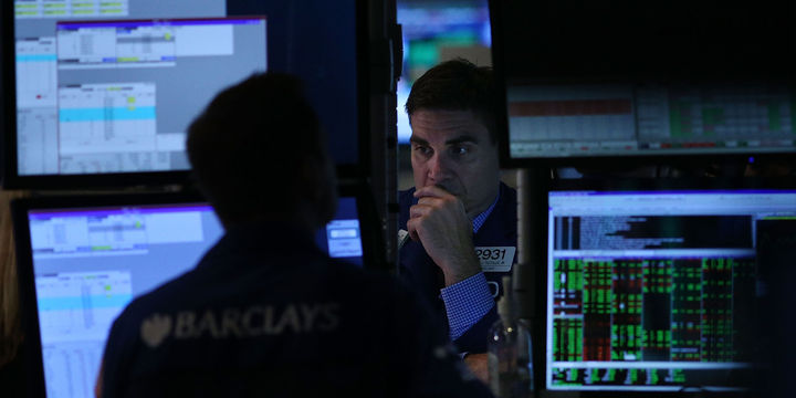 ABD hisseleri bankalarla geriledi