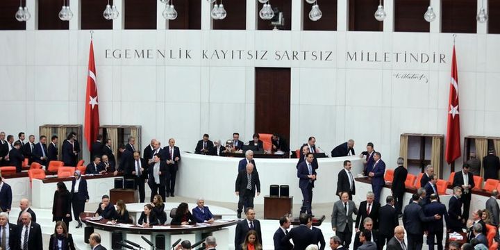 Anayasa değişikliği teklifinin 7. maddesi kabul edildi