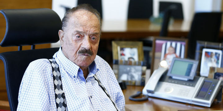 İlhan Cavcav hayatını kaybetti