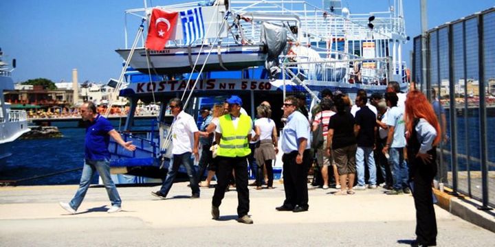 Yunan adalarına "kapıda vize" sona eriyor