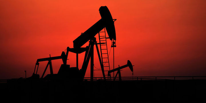 Petrol 52 doların üzerinde tutundu