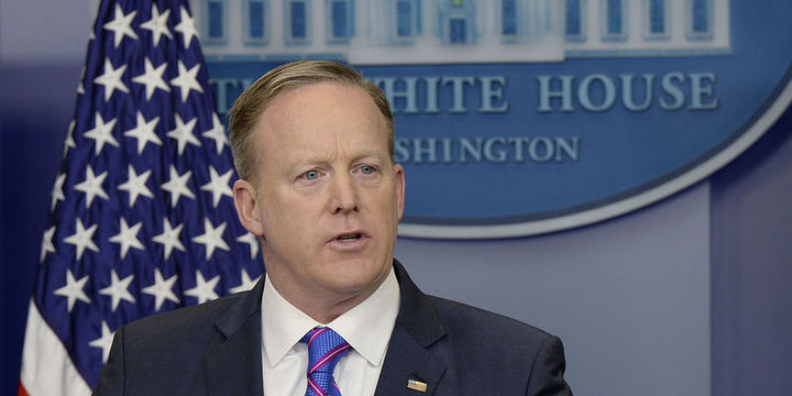 Beyaz Saray Sözcüsü Spicer: Flynn