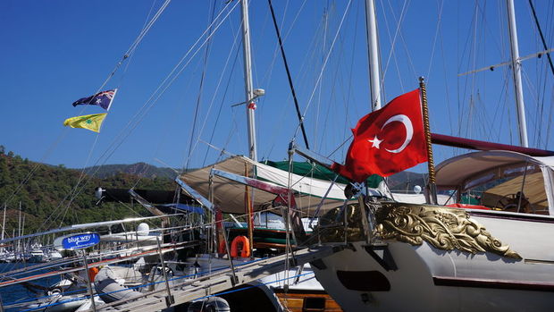 Türk bayrağı taşımayan yatların Türkiye’de kalış süresi sınırlanıyor