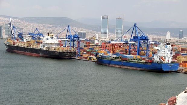 AB'nin Türkiye'ye ihracatı azaldı, ithalatı arttı