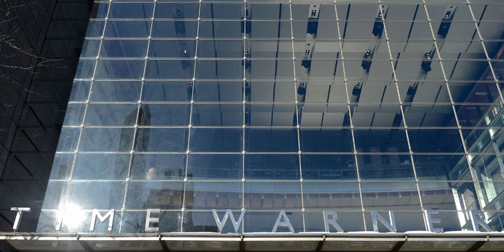 Time Warner Atlanta TV kanalını satıyor