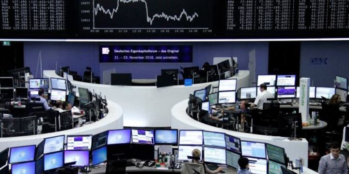 Avrupa hisseleri haftayı 15 ayın en yüksek seviyesinde tamamladı