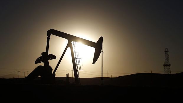 Rusya petrolün 40 dolara düşeceğini öngörüyor