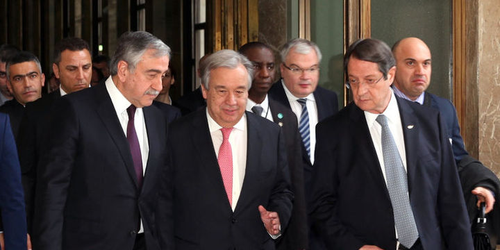 Akıncı ile Anastasiadis 2 Nisan
