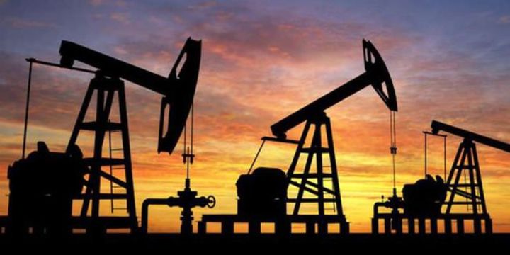 Rusya petrol üretimini düşürmeye devam ediyor