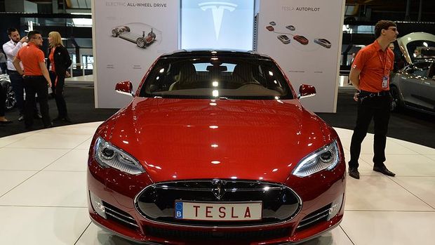 Tesla, ABD'nin en değerli otomotiv firması oldu