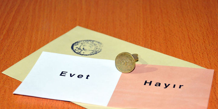 Türkiye yarın sandık başına gidiyor