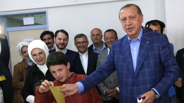 Erdoğan: Bu oylama, Türkiye'de değişim, dönüşümün tercihi