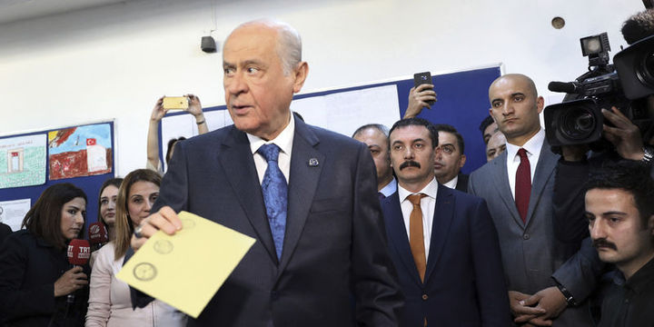 MHP lideri Bahçeli oyunu kullandı