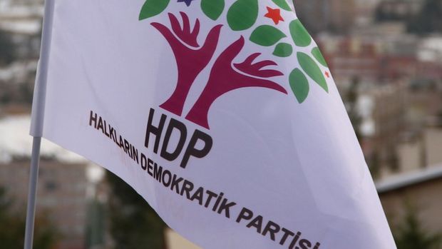 HDP Muş Milletvekili Burcu Çelik Özkan tutuklandı