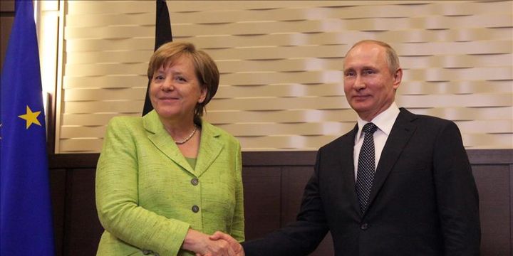 Rusya Devlet Başkanı Putin, Merkel ile görüştü