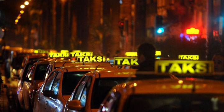 Taksilere kamera geliyor