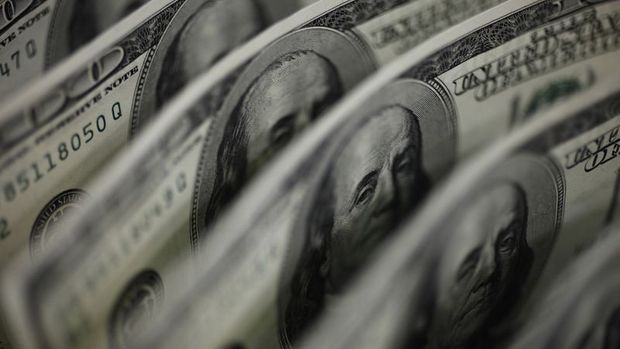Dolar ABD'de siyasi endişelerle 6 ayın en düşüğüne indi