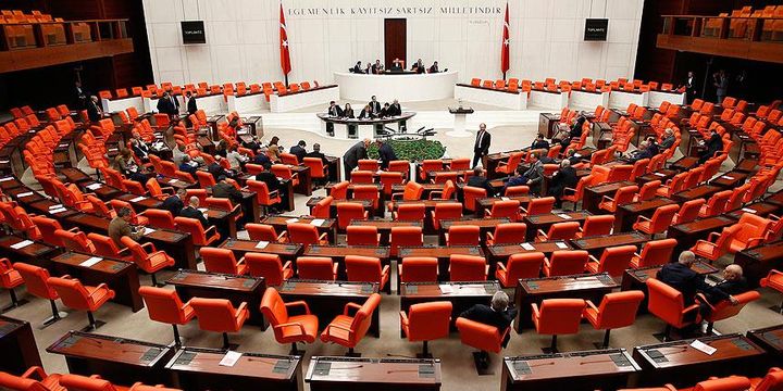 Yeniden yapılandırma teklifi yasalaştı