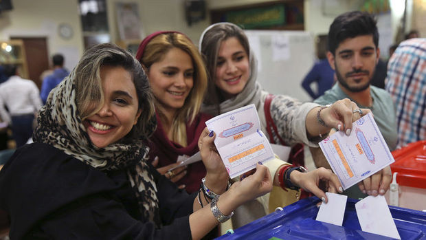 İran'da Cumhurbaşkanlığı seçimini Ruhani kazandı