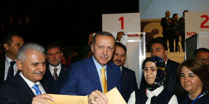 Erdoğan 998 gün sonra yeniden Genel Başkan